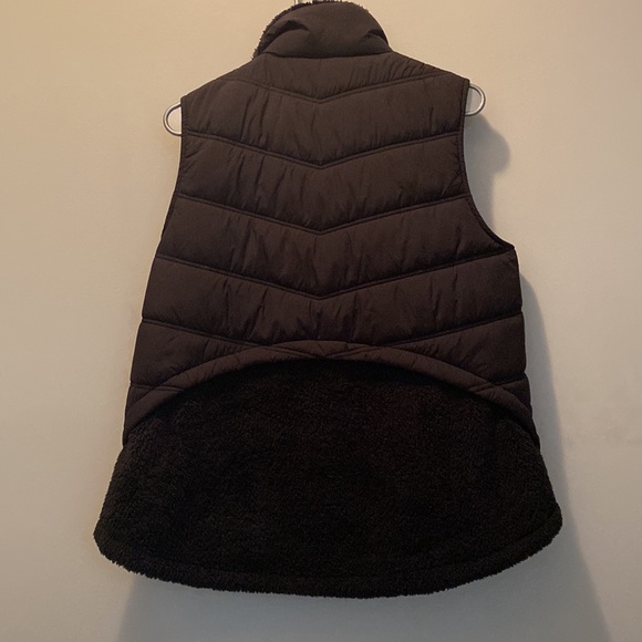 Bernardo Quilted Puffer Vest - Picture 10 of 13
